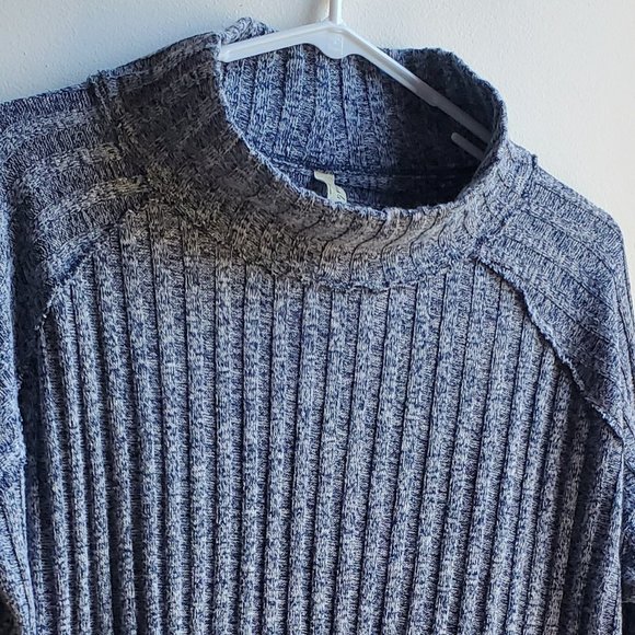 FREE PEOPLE Blue Ribbed Ruffled Sweater - Picture 4 of 16